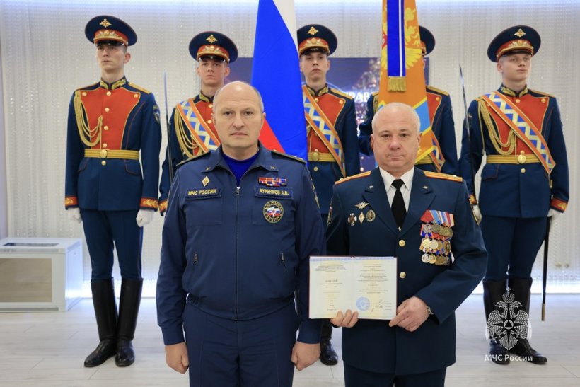 Глава МЧС России вручил дипломы выпускникам Академии ГПС МЧС России